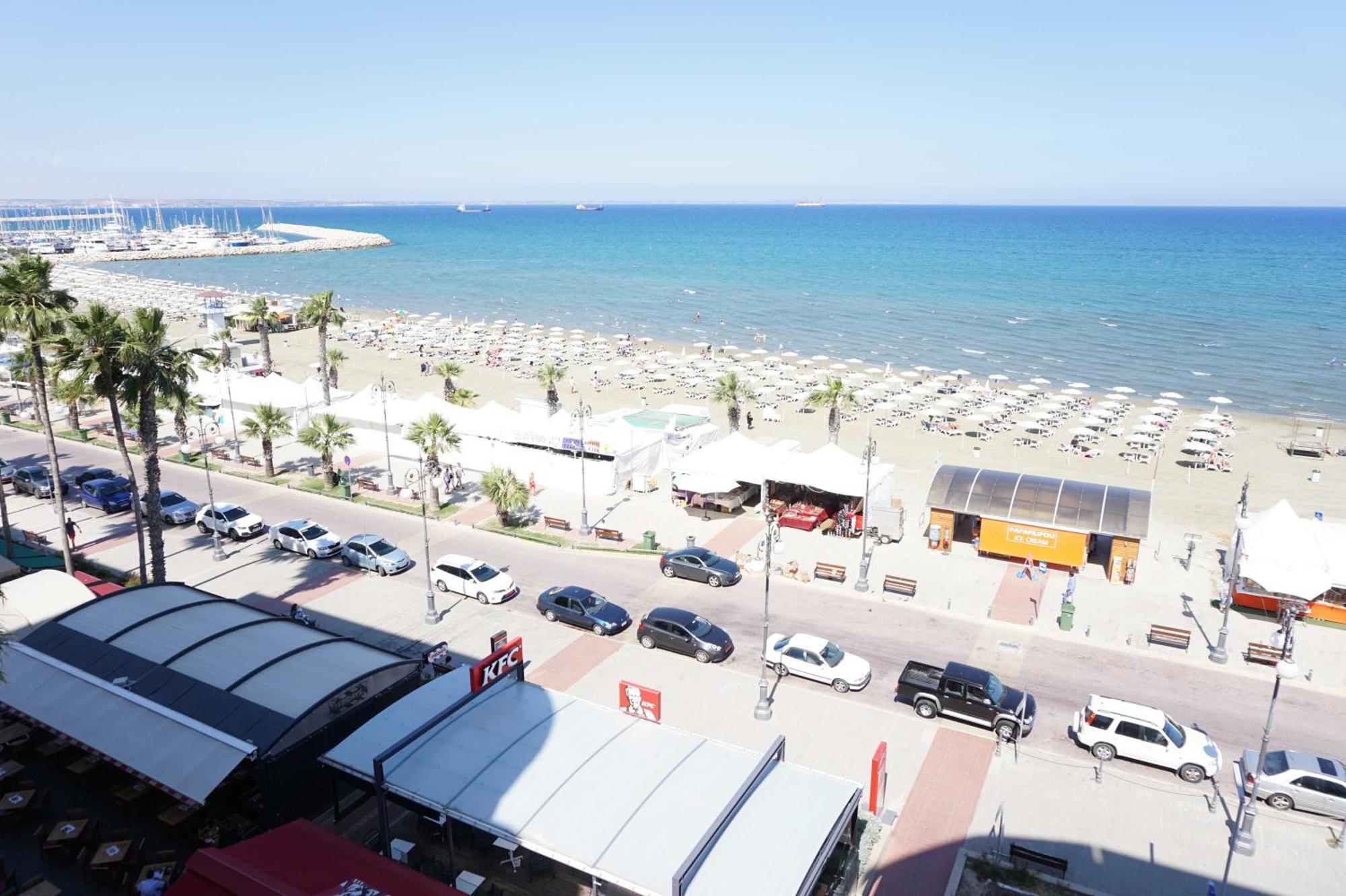 Lazuli Sea View Beachfront Ap 21 Λάρνακα Εξωτερικό φωτογραφία