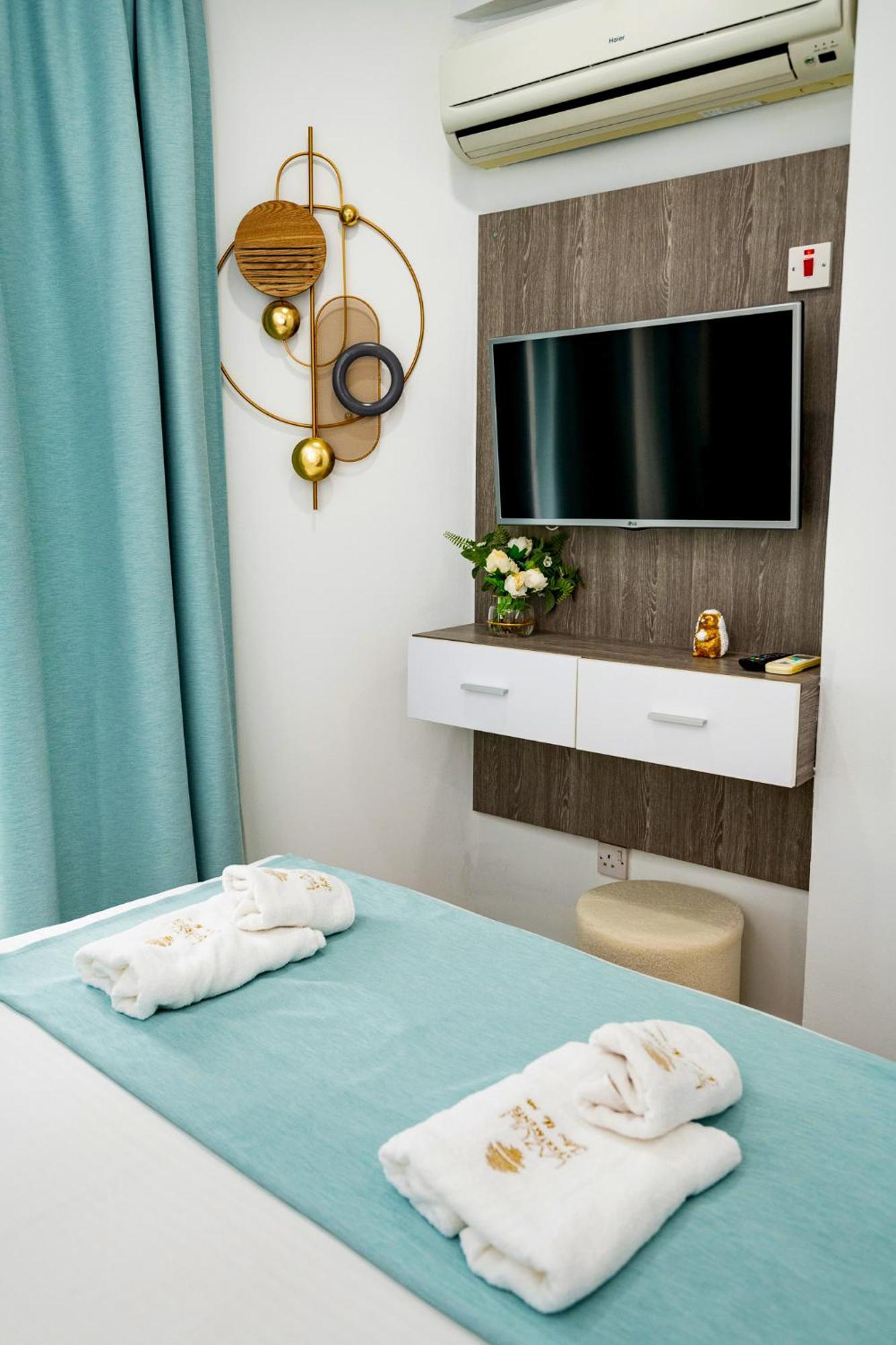 Lazuli Sea View Beachfront Ap 21 Λάρνακα Εξωτερικό φωτογραφία