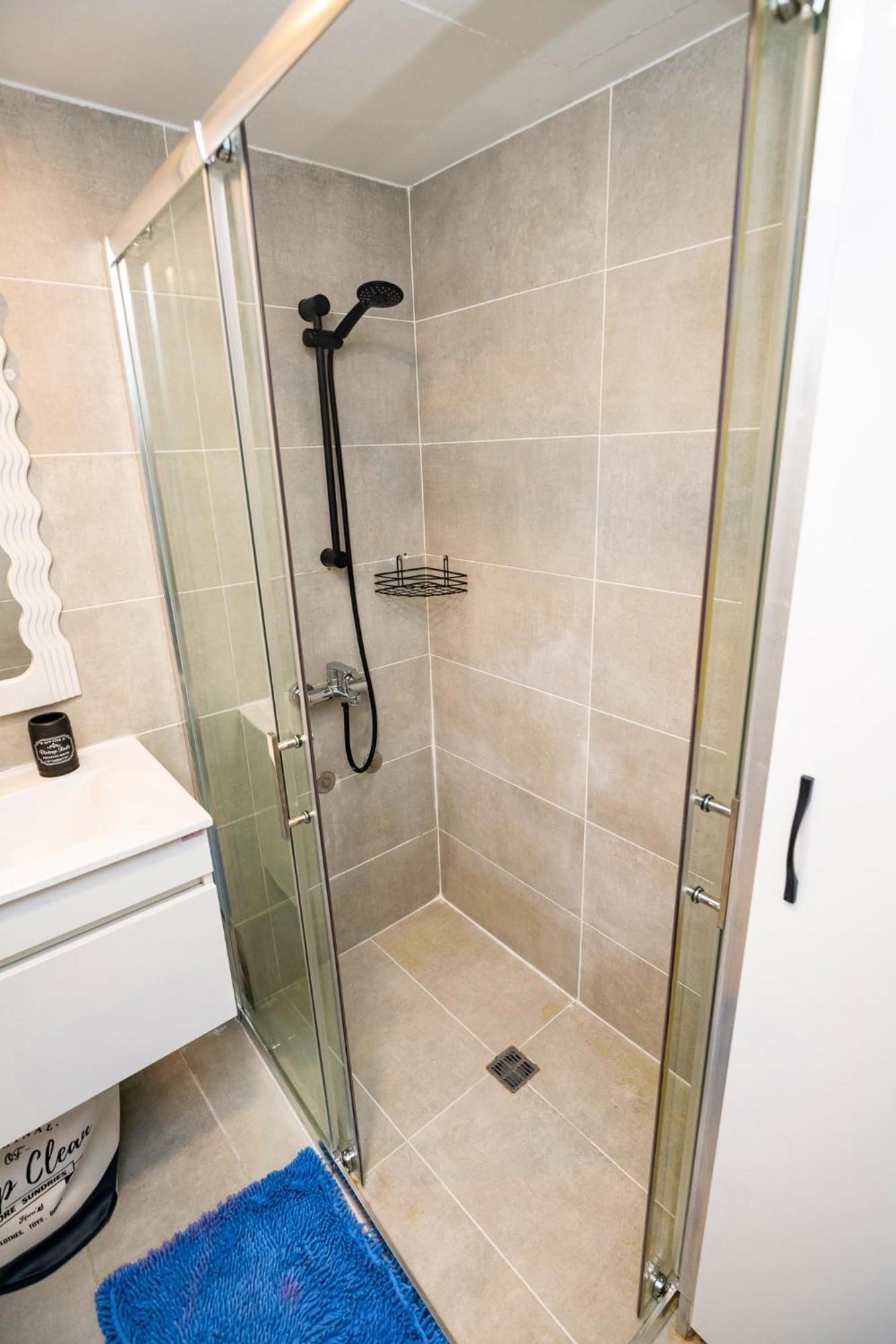 Lazuli Sea View Beachfront Ap 21 Λάρνακα Εξωτερικό φωτογραφία