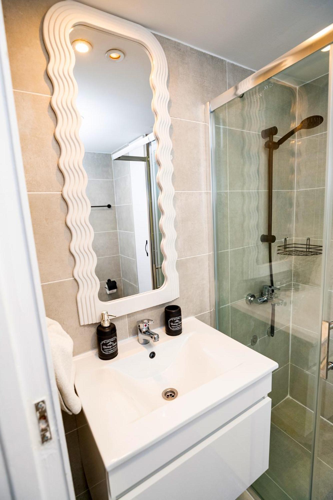 Lazuli Sea View Beachfront Ap 21 Λάρνακα Εξωτερικό φωτογραφία