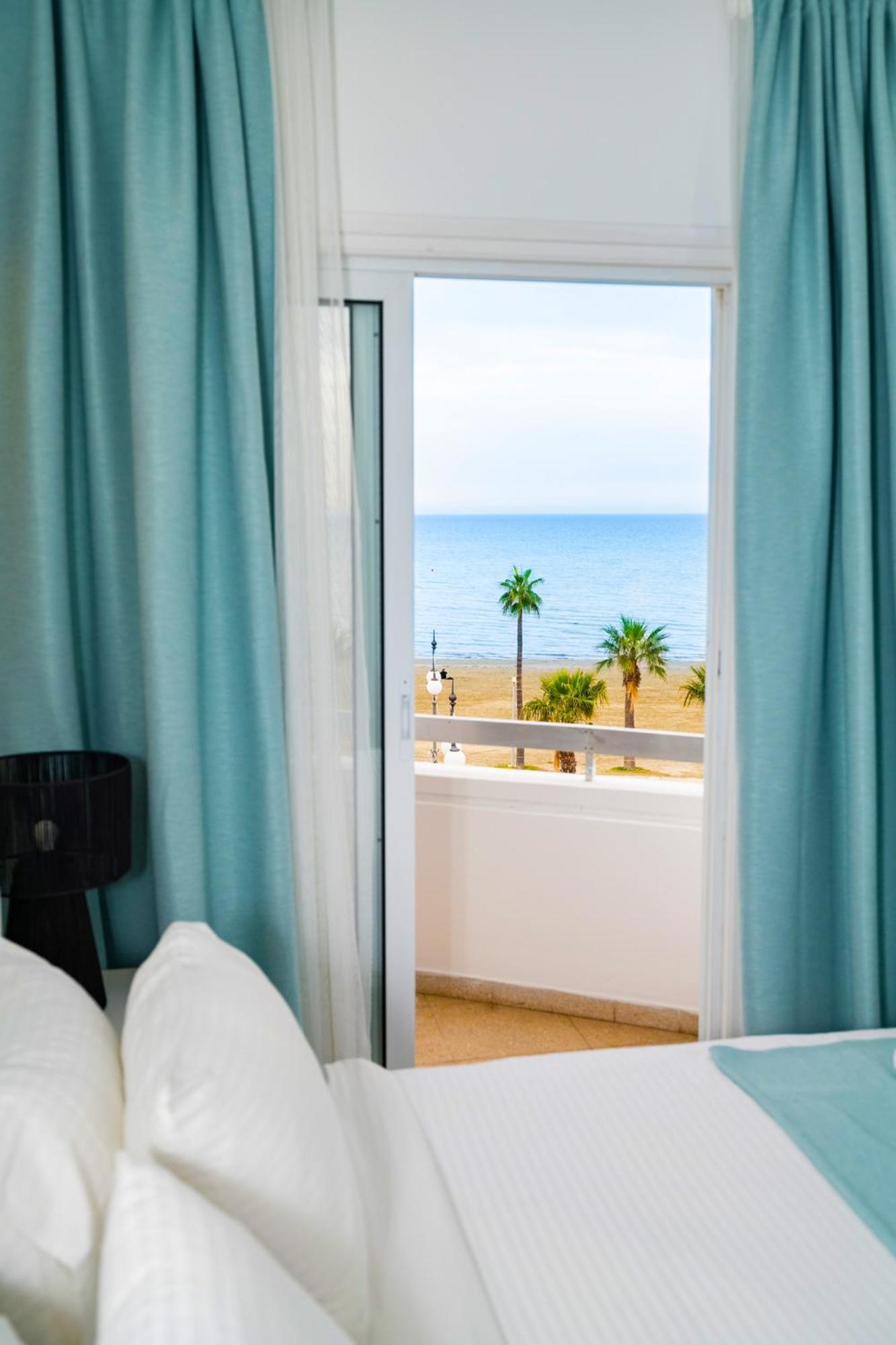 Lazuli Sea View Beachfront Ap 21 Λάρνακα Εξωτερικό φωτογραφία
